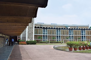 香港东华学院